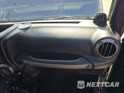 2014 Jeep Wrangler Sport - zdjęcie 19 z 25 - miniatura