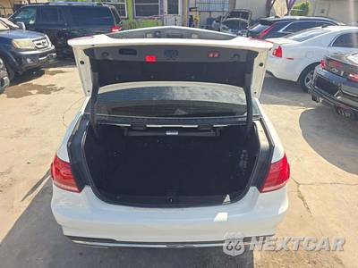 2014 Mercedes-Benz E 350 Sedan - zdjęcie 14 z 24 - miniatura