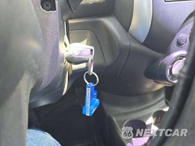 2014 Nissan Versa SV - zdjęcie 8 z 23 - miniatura