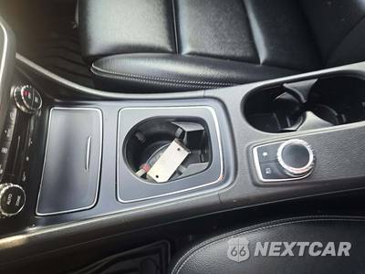 2018 Mercedes-Benz GLA 250 4MATIC - zdjęcie 8 z 20 - miniatura