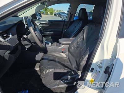 2024 Toyota RAV4 LE - zdjęcie 6 z 20 - miniatura