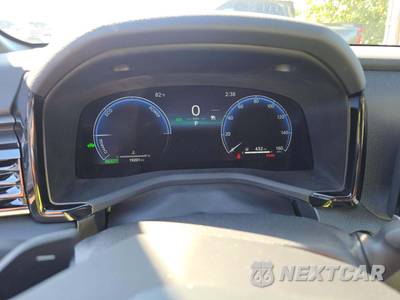 2026 Toyota Camry XSE - zdjęcie 9 z 21 - miniatura