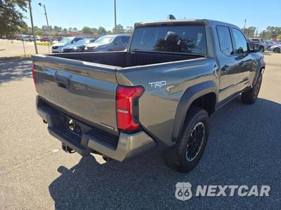 2026 Toyota Tacoma i-FORCE MAX TRD Off Road Crew Cab Medium Bed - zdjęcie 3 z 20 - miniatura