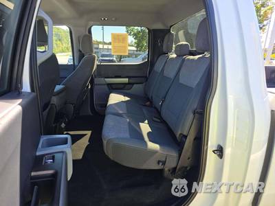 2026 Ford Super Duty F-250 XLT Crew Cab Medium Bed - zdjęcie 13 z 21 - miniatura