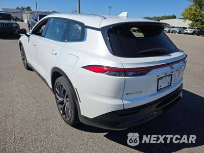 2025 Toyota Crown Signia Limited - zdjęcie 2 z 21 - miniatura
