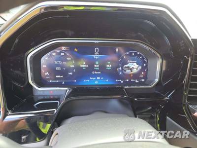 2026 Chevrolet Silverado 1500 ZR2 Crew Cab Short Bed 3LT - zdjęcie 9 z 20 - miniatura