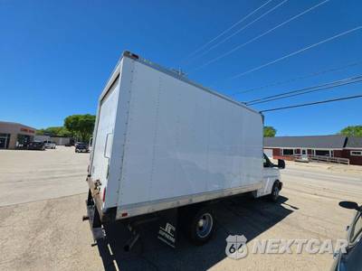 2013 Chevrolet Express 3500 Cutaway 1WT DRW - zdjęcie 4 z 19 - miniatura