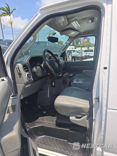 2013 Ford Super Duty E-350 Commercial Cargo Van 138.0" WB - zdjęcie 6 z 31 - miniatura