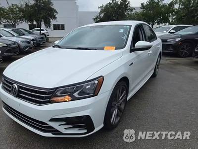 2018 Volkswagen Passat 2.0T R-Line - zdjęcie 1 z 26 - miniatura