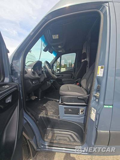 2019 Mercedes-Benz Sprinter 2500 Cargo Van High Roof 170.0" WB - zdjęcie 6 z 33 - miniatura