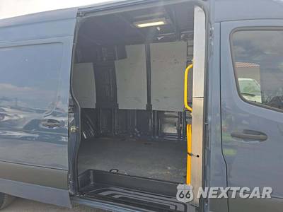 2019 Mercedes-Benz Sprinter 2500 Cargo Van High Roof 170.0" WB - zdjęcie 16 z 33 - miniatura