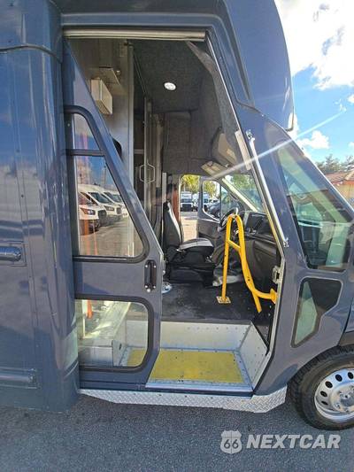 2021 Ford Transit 350 HD Cutaway 9950 GVWR DRW - zdjęcie 17 z 34 - miniatura