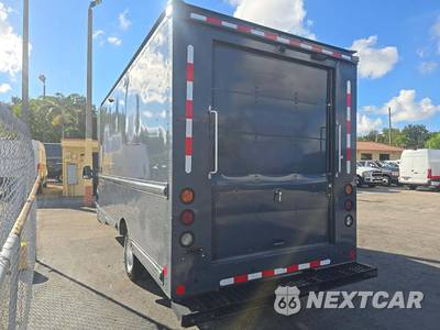 2021 Ford Transit 350 HD Cutaway 9950 GVWR DRW - zdjęcie 2 z 34 - miniatura