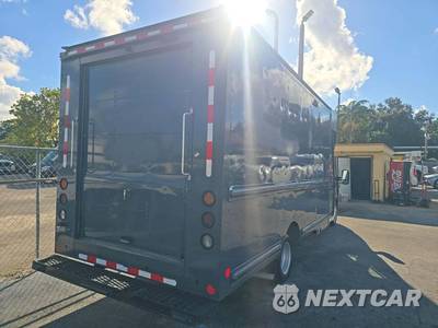 2021 Ford Transit 350 HD Cutaway 9950 GVWR DRW - zdjęcie 3 z 34 - miniatura