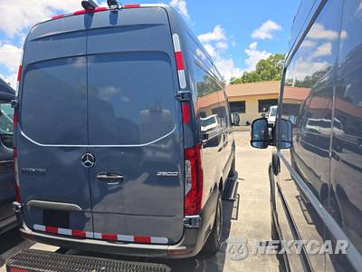 2019 Mercedes-Benz Sprinter 2500 Crew Van High Roof 144.0" WB - zdjęcie 3 z 32 - miniatura