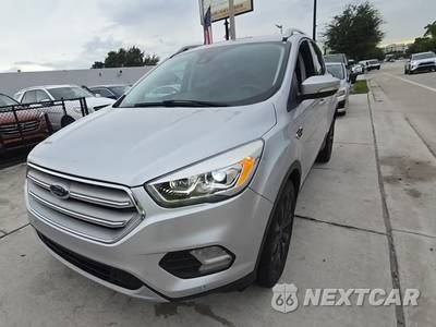 2017 Ford Escape Titanium - zdjęcie 1 z 27 - miniatura
