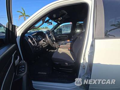 2024 Ram 3500 Cab Chassis SLT Crew Cab DRW - zdjęcie 6 z 26 - miniatura