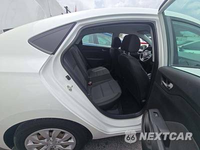 2021 Hyundai Accent SE - zdjęcie 16 z 30 - miniatura