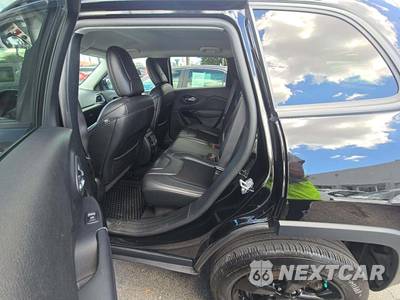 2020 Jeep Cherokee Altitude Edition - zdjęcie 13 z 27 - miniatura