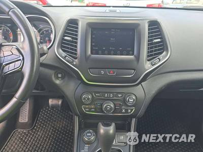 2020 Jeep Cherokee Altitude Edition - zdjęcie 10 z 27 - miniatura