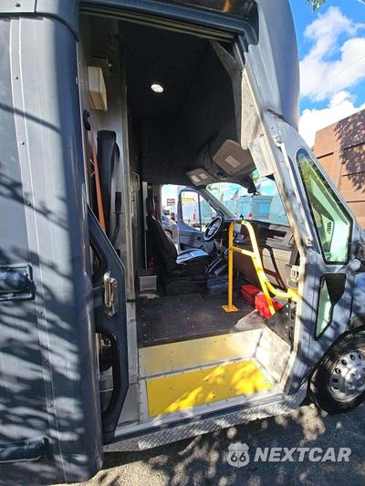 2021 Ford Transit 350 HD Cutaway 9950 GVWR DRW - zdjęcie 17 z 31 - miniatura