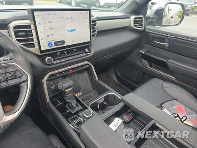 2025 Toyota Tundra i-FORCE MAX Limited Crew Cab Short Bed - zdjęcie 10 z 21 - miniatura