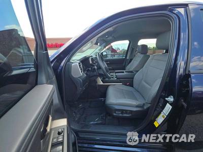 2024 Toyota Tundra SR5 Crew Cab Short Bed - zdjęcie 6 z 21 - miniatura