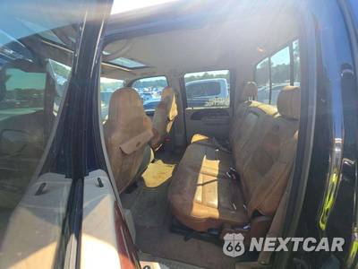 2006 Ford Super Duty F-250 Lariat Crew Cab Medium Bed - zdjęcie 13 z 20 - miniatura