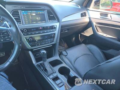 2015 Hyundai Sonata Limited 2.0T w/Gray Accent - zdjęcie 10 z 22 - miniatura