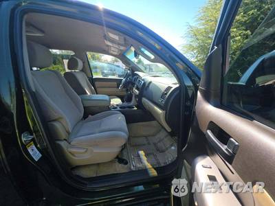 2010 Toyota Sequoia SR5 - zdjęcie 19 z 23 - miniatura