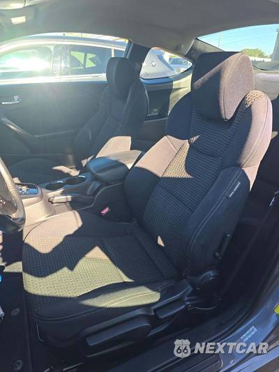 2011 Hyundai Genesis Coupe 2.0T - zdjęcie 6 z 26 - miniatura