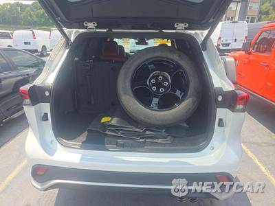 2022 Toyota Highlander XSE - zdjęcie 15 z 24 - miniatura