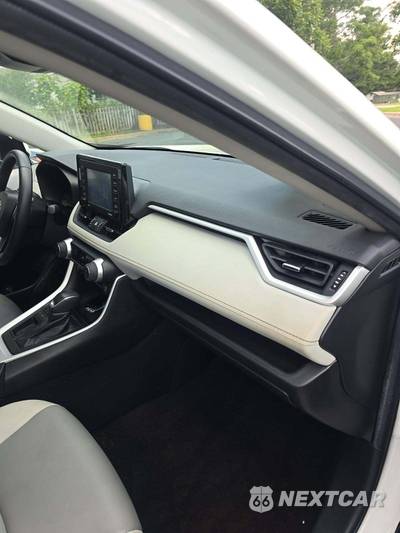 2022 Toyota RAV4 XLE Premium - zdjęcie 19 z 22 - miniatura