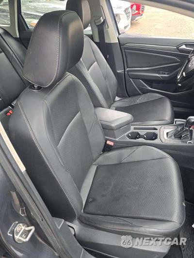 2019 Volkswagen Jetta SEL - zdjęcie 18 z 34 - miniatura