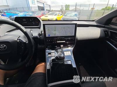 2024 Toyota bZ4X XLE - zdjęcie 7 z 18 - miniatura