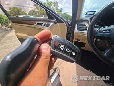 2015 Hyundai Genesis 3.8 Sedan - zdjęcie 8 z 26 - miniatura