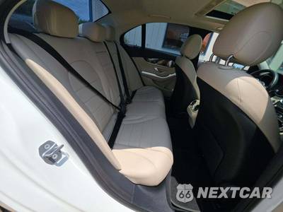 2021 Mercedes-Benz C 300 Sedan - zdjęcie 13 z 17 - miniatura
