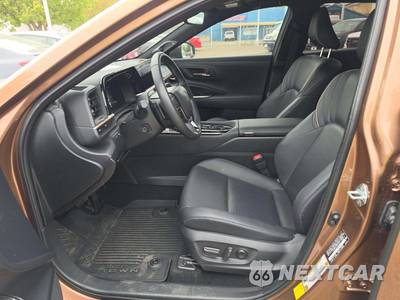 2026 Toyota Crown Platinum - zdjęcie 6 z 22 - miniatura