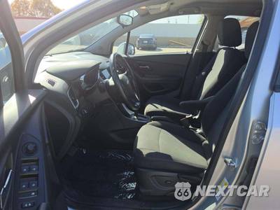 2021 Chevrolet Trax LS 1LS - zdjęcie 6 z 23 - miniatura