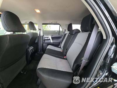 2017 Toyota 4Runner SR5 - zdjęcie 13 z 25 - miniatura
