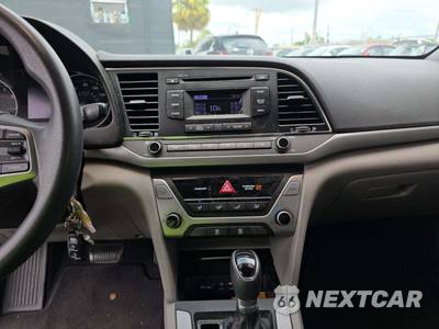2018 Hyundai Elantra SE Sedan - zdjęcie 10 z 29 - miniatura