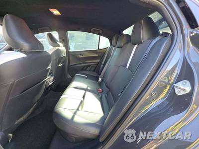 2025 Toyota Camry SE - zdjęcie 10 z 21 - miniatura