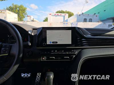 2025 Toyota Camry SE - zdjęcie 7 z 21 - miniatura