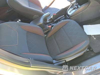 2019 Nissan Kicks SR - zdjęcie 15 z 20 - miniatura