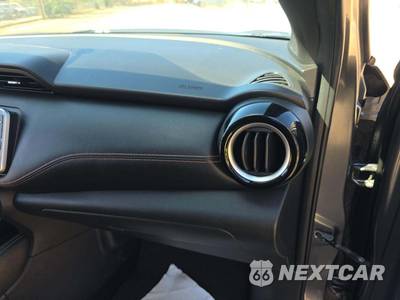 2019 Nissan Kicks SR - zdjęcie 16 z 20 - miniatura