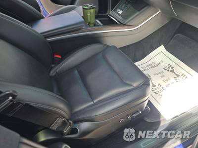 2022 Tesla Model X - zdjęcie 18 z 31 - miniatura