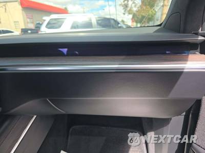2022 Tesla Model X - zdjęcie 19 z 31 - miniatura