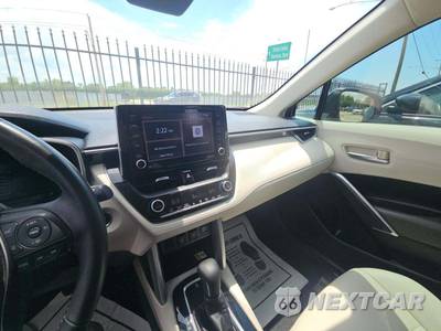 2022 Toyota Corolla Cross XLE - zdjęcie 10 z 28 - miniatura