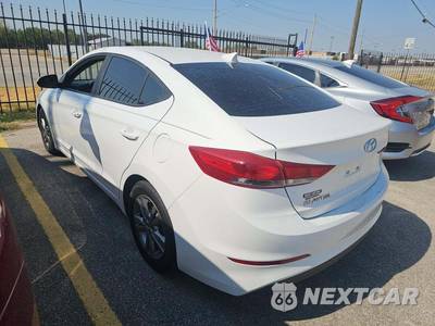 2017 Hyundai Elantra Value Edition Sedan - zdjęcie 2 z 23 - miniatura