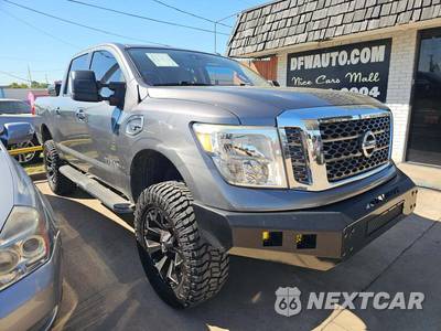 2017 Nissan TITAN SV Crew Cab Short Bed - zdjęcie 4 z 21 - miniatura